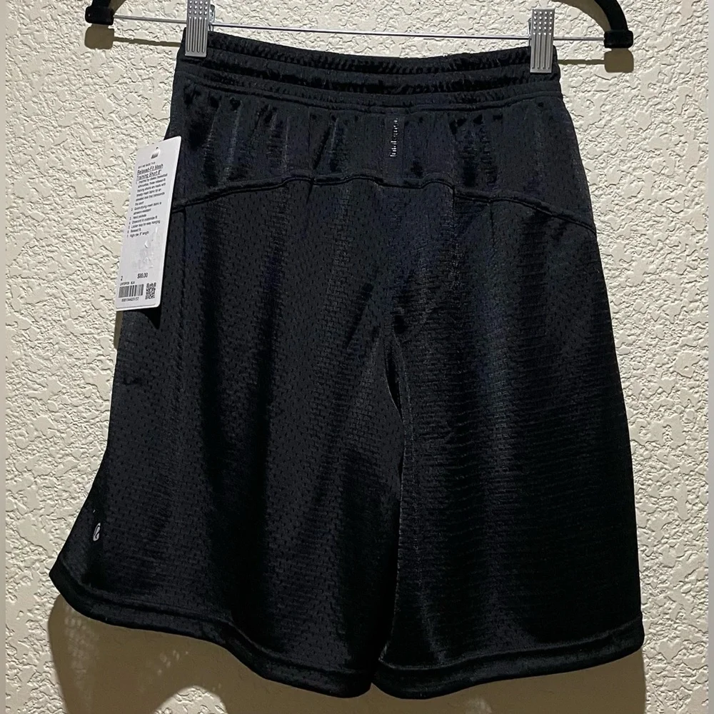 NWT Lululemon Relaxed Fit Mesh Training 8” Shorts Pockets Black Size 6 - Picture 8 of 11